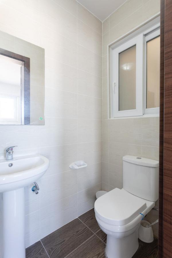 F5 1, Private Double With Private Bathroom And Balcony In Shared Flat *